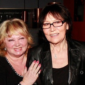 poté začala spolupracovat se skupinou Speciál, který založil její kytarista z bývalé skupiny, Adonis Civopulos. Do roku 1989 aktivně vystupovala, avšak potom se stáhla do ústraní a teprve po spojení s podnikatelem Václavem Fischerem nastal očekávaný comeback.