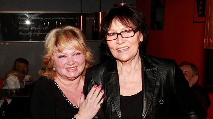 poté začala spolupracovat se skupinou Speciál, který založil její kytarista z bývalé skupiny, Adonis Civopulos. Do roku 1989 aktivně vystupovala, avšak potom se stáhla do ústraní a teprve po spojení s podnikatelem Václavem Fischerem nastal očekávaný comeback.