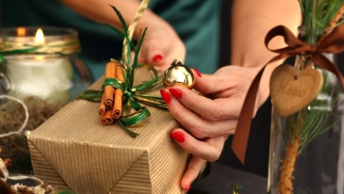 Po čem ženy touží? Po vánočních dárcích zaměřených na krásu a zážitky!