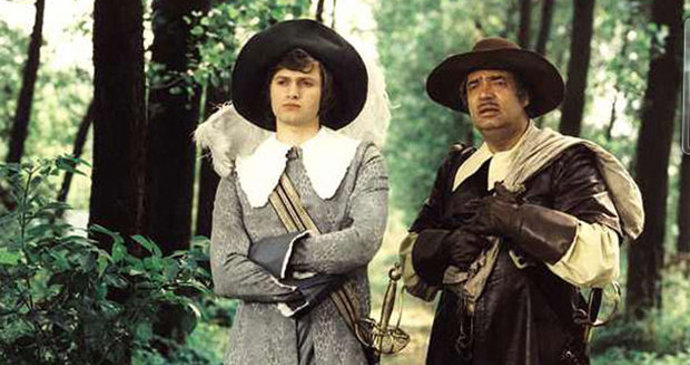 V mládí byl často churavý a sláb, jeho rodiče se proto starali, aby nebyl handicapován, a netrpěl tudíž nedostatkem sebevědomí, nežádoucí vlastností pro panovníky.