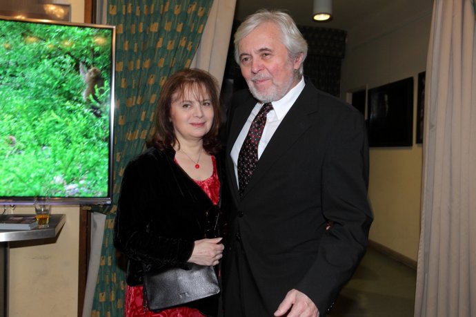 Josef Abrhám je český herec, manžel herečky Libuše Šafránkové.