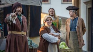 Výpravná koprodukční pohádka Naďi Jurkemikové a v režii Kristíny Herczegové nás zavede do krásné přírody na Slovensku a na Moravě.