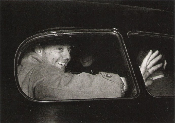 Narodil se odpoledne 4. prosince 1922 v jihofrancouzském Cannes do rodiny Marcela Marie Honoré a Marie Élisy Joséphiny Philipových. Měl ještě bratra Jeana, staršího o 15 měsíců. 