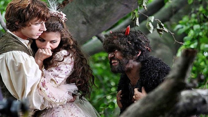 Oba je pak čeká krásný a pohádkový život.