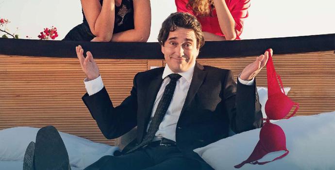 Jejich manželství, spolu s Josefovým krachujícím nakladatelstvím, se pomalu řítí do záhuby. 