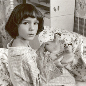 Do role Lucie měli obsadit Kláru Pollertovou, manželku herce Ivana Trojana. Režisér Polák ale vybral Žanetu. "Jak já jsem ji tehdy nenáviděla! Ta holka byla všude, byla tehdy prostě hvězda," svěřila se později v jednom rozhovoru s nadsázkou Klára Pollertová Trojanová.