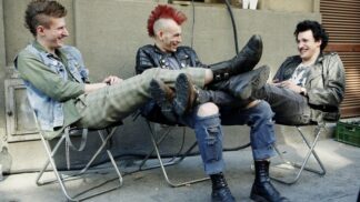 DonT Stop je filmový debut Richarda Řeřichy. Odehrává se v roce 1983 a pojednává o partě pěti mladíků, kteří založili punkovou skupinu.