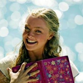 Je založena na písních úspěšné švédské skupiny ABBA a dalších skladbách, které pro muzikál zkomponoval Benny Andersson.