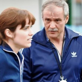 Mladičká sprinterka Anna (Judit Bárdos) se stává členkou Střediska vrcholového sportu.