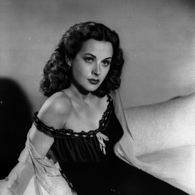 Ve většině kopií (amerických i evropských) byly vybrané scény s nahou herečkou vystřiženy.