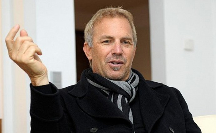  Pár má spolu také tři děti.