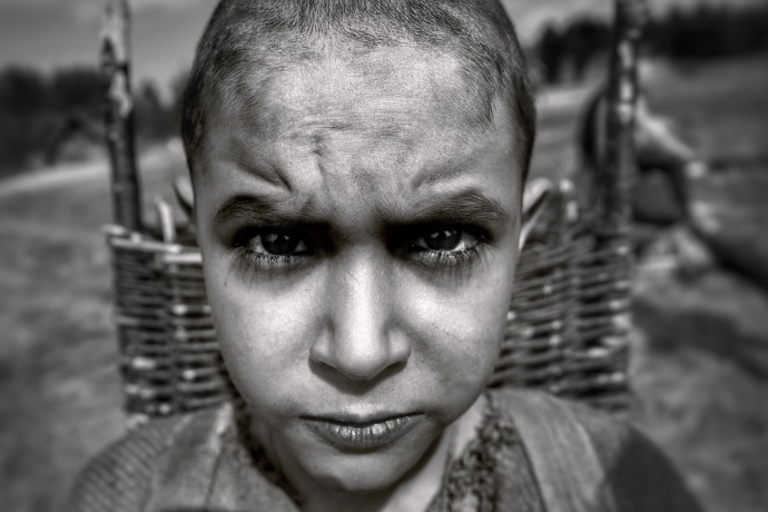 Film je černobílý. Natáčel se částečně v mezislověnštině, umělém slovanském mezijazyku.