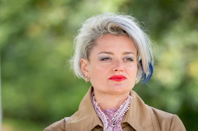 Komunita LGBT přijala Eriku Stárkovou za svou a díky roli transgender Dáši si ji velmi oblíbila. 