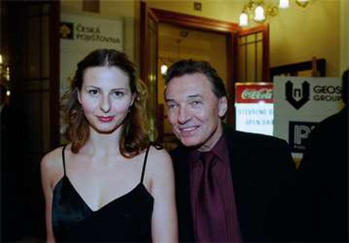  Dne 7. ledna 2008 v Las Vegas se za Karla Gotta vdala a 28. května 2008 se jim narodila jejich druhá dcera Nelly Sofie.