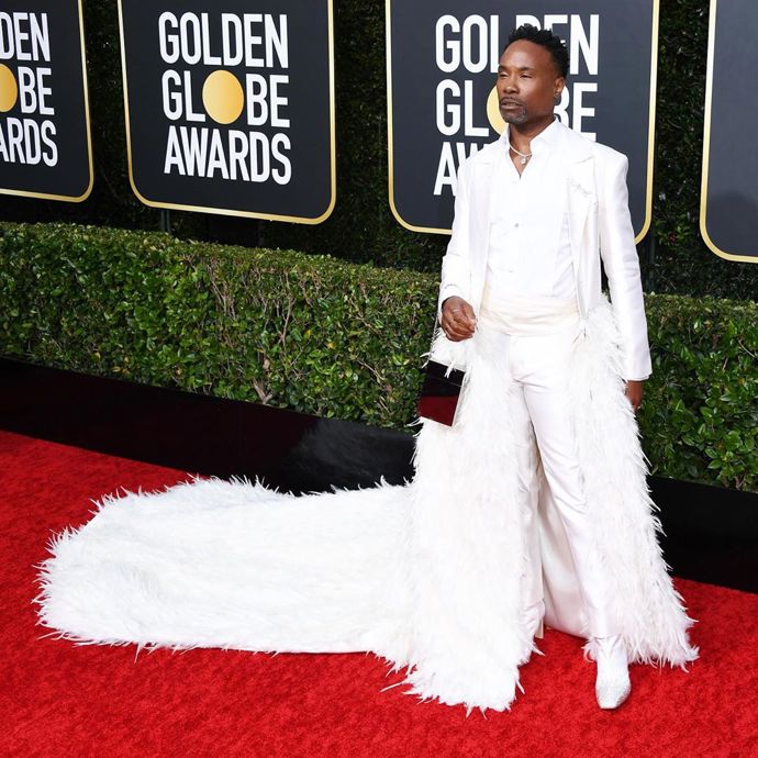 Billy Porter a jeho impozantní bílá róba na Golden Globe Awards.