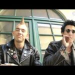 Ve filmu je výrazná hudební složka: písně The Clash, současných českých punkových kapel (The Prostitutes, Dead Pope's Company, The Barockers, November 2nd) a písně složené přímo pro film.