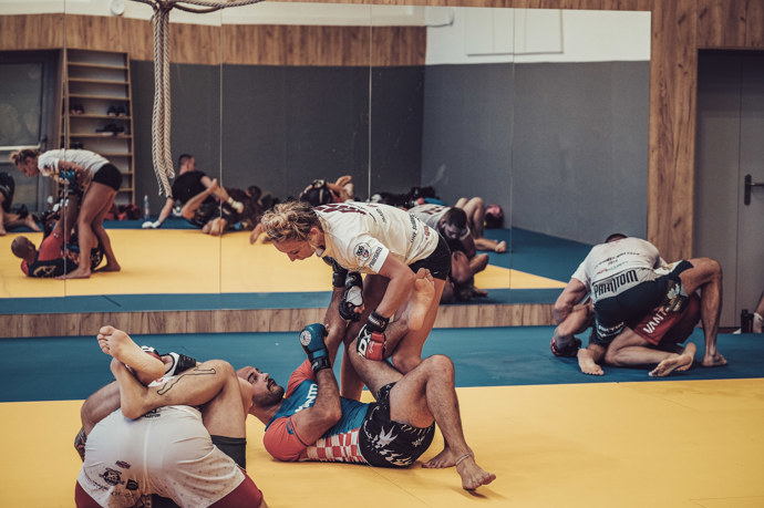 Reality show pro všechny milovníky moderního MMA. Projekt bude zaměřen na talentované začátečníky a mírně pokročilé.