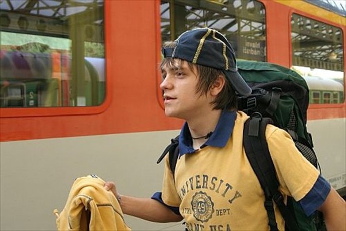 Jiří Mádl byl v době natáčení filmu ještě pěkné ucho.