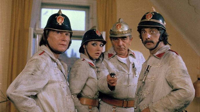 Kvůli vztahu s Brejchovou přišel i o roli doktora Michala Nolla v Návštěvnících, o kterou velmi stál. Brodský dal totiž režisérovi snímku Polákovi ultimátum – buď bude hrát on, nebo Hanzlík.