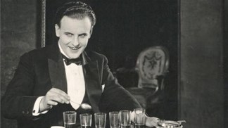 Karel Lamač byl český filmař, jednalo se o velmi významnou zakladatelskou osobnost moderní české kinematografie.