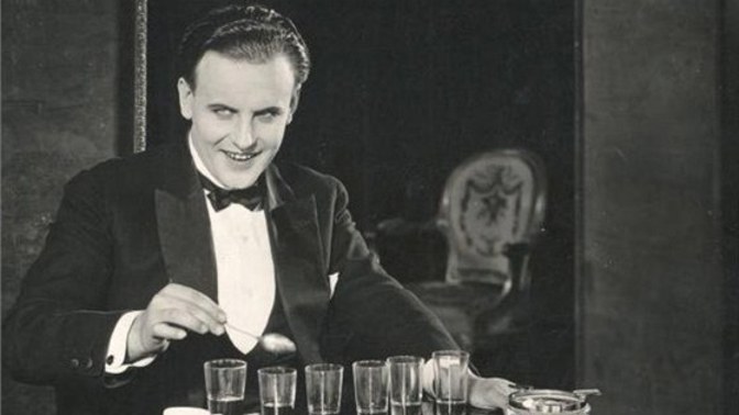 Karel Lamač byl český filmař, jednalo se o velmi významnou zakladatelskou osobnost moderní české kinematografie.