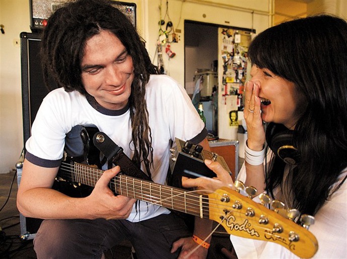 Do povědomí českého publika se uvedla rolí Pacholete ve hře Kytice Divadla Semafor Jiřího Suchého již v osmi letech. Hrála též v televizním seriálu Malý pitaval z velkého města, a sice v epizodě Kasař epizodní roli dívky v čistírně.