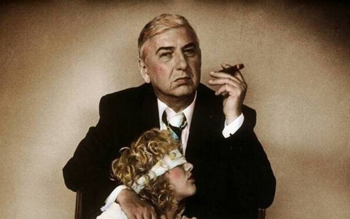 Film vypráví příběh tří sourozenců – státního zástupce Cyrila (Miroslav Donutil), Bruna (Michal Vladyka) a reportérky Anety (Vanda Hybnerová), z důvodu předčasné smrti rodičů mají silnější pouto, než bývá zvykem.