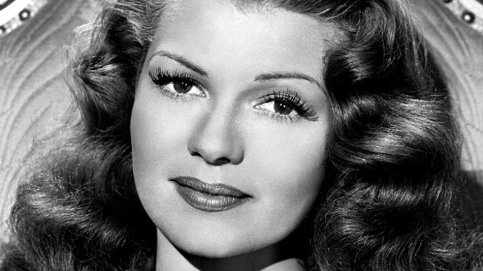 Režisérovou druhou manželkou byla herečka Rita Haywort. Manželství po pěti letech skončilo.