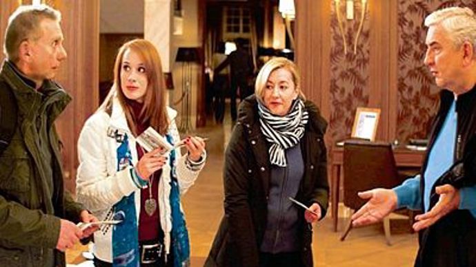 V epilogu Bruno umírá a Cyril organizuje trachtu (posmrtnou hostinu na počest zemřelého). Sestra Aneta se dokáže vzepřít a odmítne účast. Cyril poprvé pocítí lítost. V jeho automobilu značky BMW na něj čeká těhotná partnerka Tali, která má ráda pěkné věci.