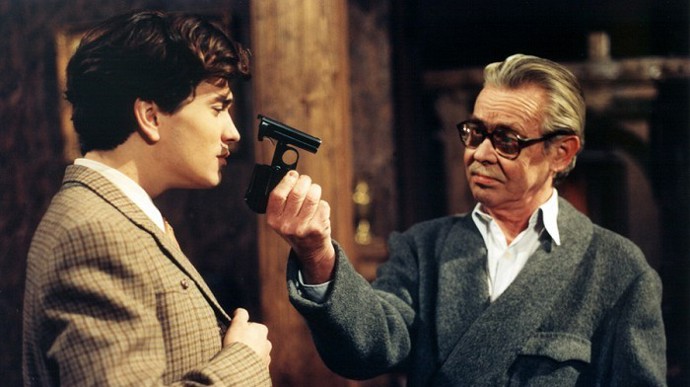 „Jeho hlas byl základ jeho bytosti,“ svěřil se jeho kamarád Mirko Maršálek. Za své hlasové mistrovství v dabingu získal Cupák v roce 1995 Cenu Františka Filipovského. Eduard Cupák pravidelně daboval herce Alaina Delona, draka Falca v Nekonečném příběhu či Ludvíka XIV. v Angelice.