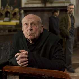 Stanislav Zindulka se hercem nestal, on se hercem narodil. „Vlasta Fabiánová nás naučila zodpovědnosti k divadlu, zapalovala v nás vášeň a pro divadlo doslova hořela. To samé jsem učil své studenty.“ Na snímku ve filmu Ďáblova lest (2009).