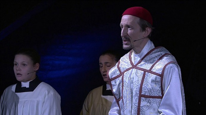 Vladimír Javorský v opeře na počest komunisty umučeného faráře Toufara.