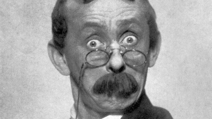 A skutečný Vlasta Burian ve filmu Ducháček to zařídí.