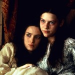 Romantický film Malé ženy (1994) se odehrává ve starosvětském městě Concord. Vypráví příběh o dospívání a životě čtyř dívek a jejich laskavé matky. Jak Winona Ryder, tak i Claire Danes měly ve filmu paruky.