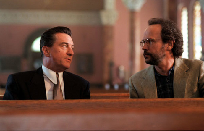 Krátce poté Paul za dramatických okolností zmizí a doktor Sobel dostane od FBI příkaz, aby ho do čtyřiadvaceti hodin našel.