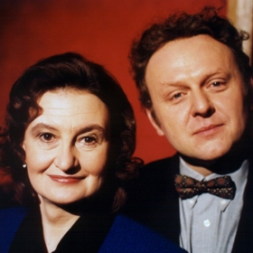 Otce podivína má v domově důchodců.