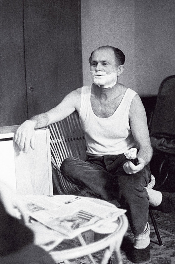 Řada jeho děl vycházela v nakladatelství Pražská imaginace, vydávajícím Hrabala samizdatem od roku 1985.