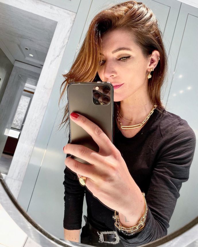 Marešová dbá i na vkusné doplňky. V tomto případě zvolila náhrdelník a náramek od Tiffanyho.