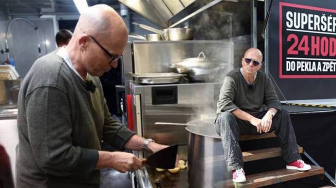 Po návratu z emigrace postupně pracoval na stejných pozicích v pražských hotelech Renaissance, Villa Voyta, Radisson SAS nebo Marriott. V roce 2007 založil vlastní podnik v ulici Na Poříčí poblíž Náměstí Republiky – Café Imperial ve stylu prvorepublikových Grand Café.