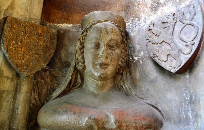 Markéta, kterou pro její vzhled nazývali Blanka, se narodila roku 1316 ve Francii a zemřela v pouhých 32 letech dne 1. srpna 1348 v Praze.