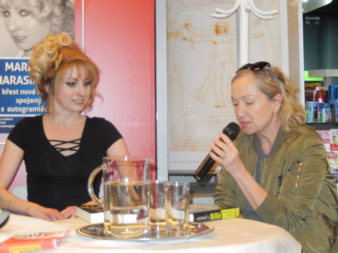 V roce 1991 vychází první sólové album pod prostým názvem Bára Basiková, na kterém se sešlo mnoho muzikantů, např. David Koller, Lešek Semelka nebo Michal Pavlíček, kteří přispěli i autorsky. Deska přinesla hit „Souměrná“. 