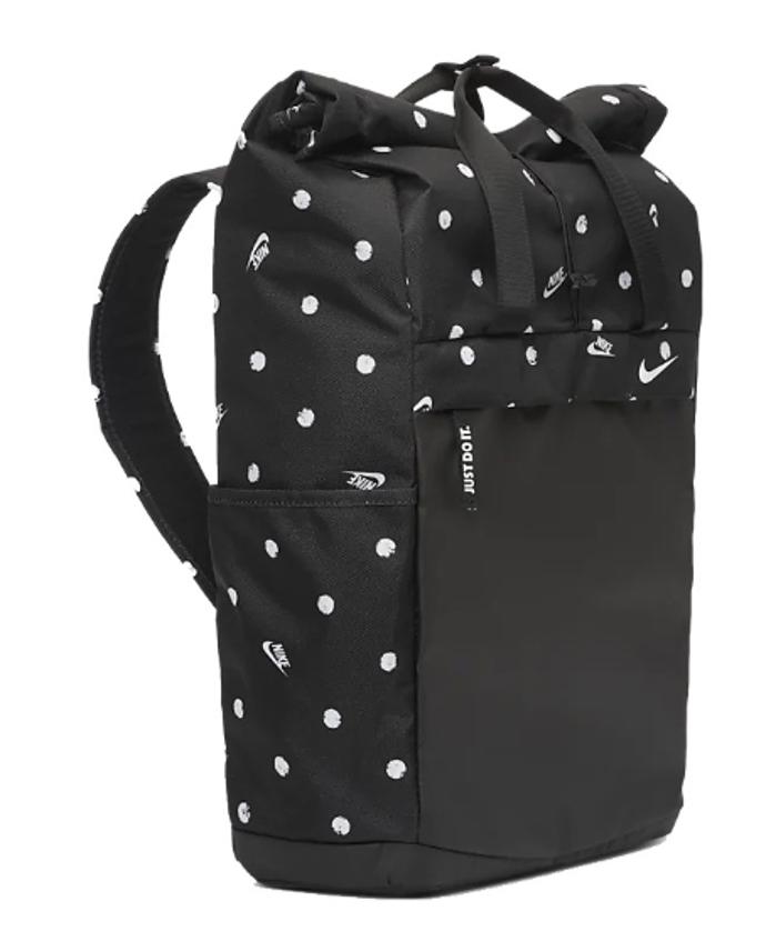 Sportovní batoh, do kterého se vám vejde spoustu věcí včetně notebooku. 