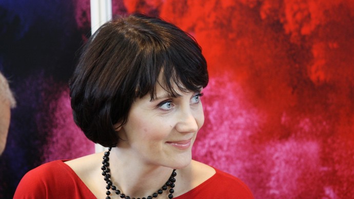 S nevlastním bratrem Jiřím Ornestem měla velmi chladný vztah. Na jeho pohřeb sice přišla, ale stála opodál. 