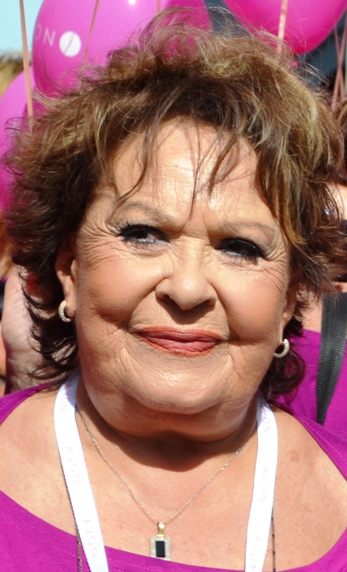 ...a hned na veřejné generálce představení se jí dostalo potlesku ve stoje. 