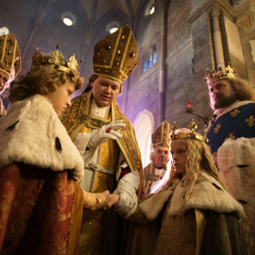 Václav (Karel) a Blanka byli oddáni v květnu 1323 v Paříži, když jim bylo pouhých 7 let.