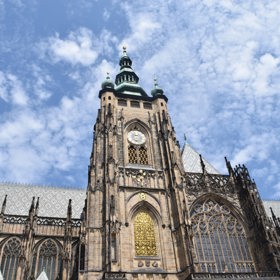 Katedrála sv. Víta, k jejíž stavbě významně přispěl Karel IV. 