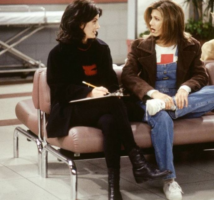 Lacláče se postupně vrátily zpět do módy a stávají se čím dál více oblíbenějšími. Jsou velmi pohodlné a dají se   s čímkoliv kombinovat. 