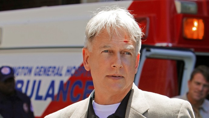 Námořní vyšetřovací služba je uznávaný kriminální seriál o týmu speciálních agentů vyšetřujících zločiny, které mají nějakou spojitost s námořními silami. Mark Harmon (agent Gibbs) se stal v roce 2015 nejlépe placeným seriálovým detektivem. Tehdy bral za jednu epizodu přes půl milionu dolarů.