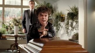 Horší než smrt je britský hraný film z roku 2007, který režíroval Frank Oz. Film popisuje pohřeb, na který se sjede široká rodina, a který pozvolna upadá do chaosu. 