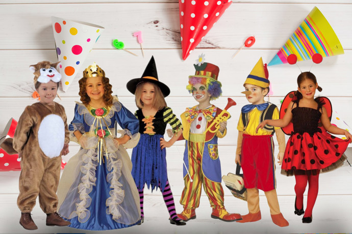 Karnevalové kostýmy mohou být různorodé a děti si tak mohou zvolit, za kterého svého oblíbence chtějí jít.